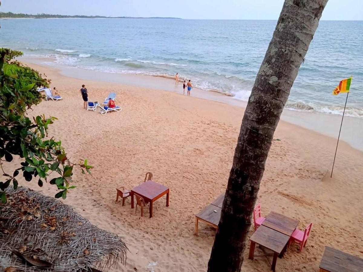Lucky Sea Beach Hotel Tangalle Exterior photo