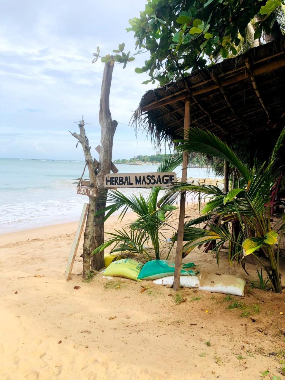 Lucky Sea Beach Hotel Tangalle Exterior photo