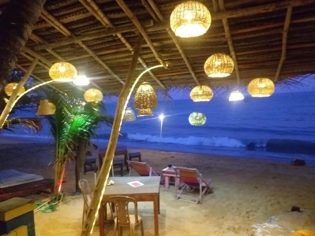 Lucky Sea Beach Hotel Tangalle Exterior photo